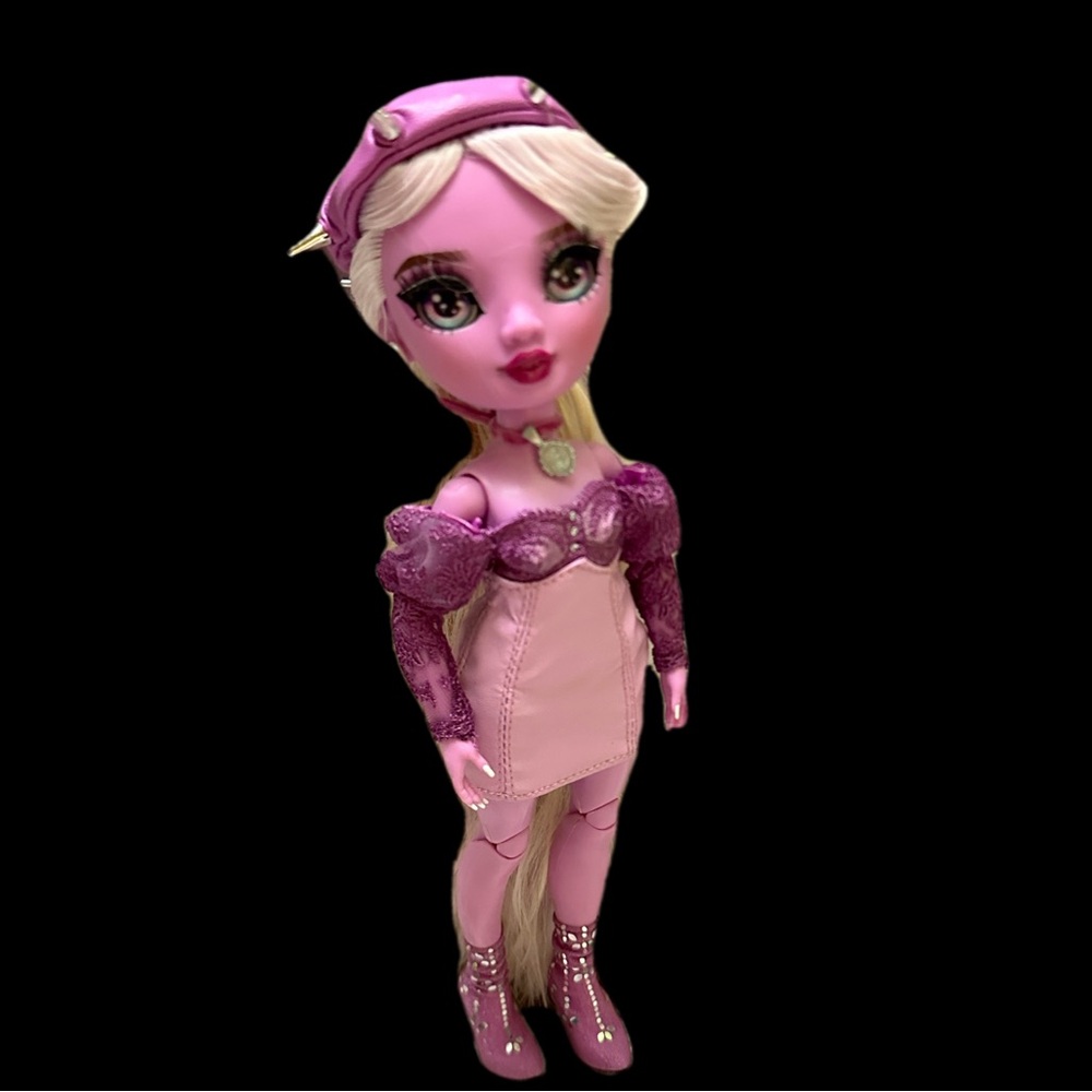 Rainbow High Shadow High Lavender Lynn Doll